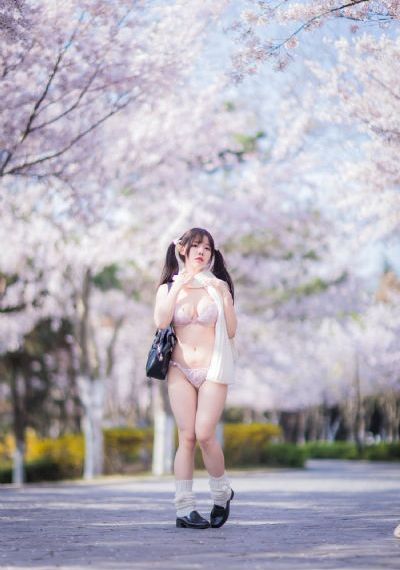 宇能鸿一郎之桃子