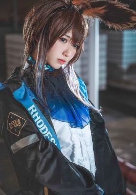 春潮烂漫海堂红